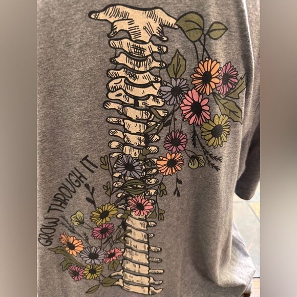 Grow through it 2 sided shirt - Picture 3 of 8